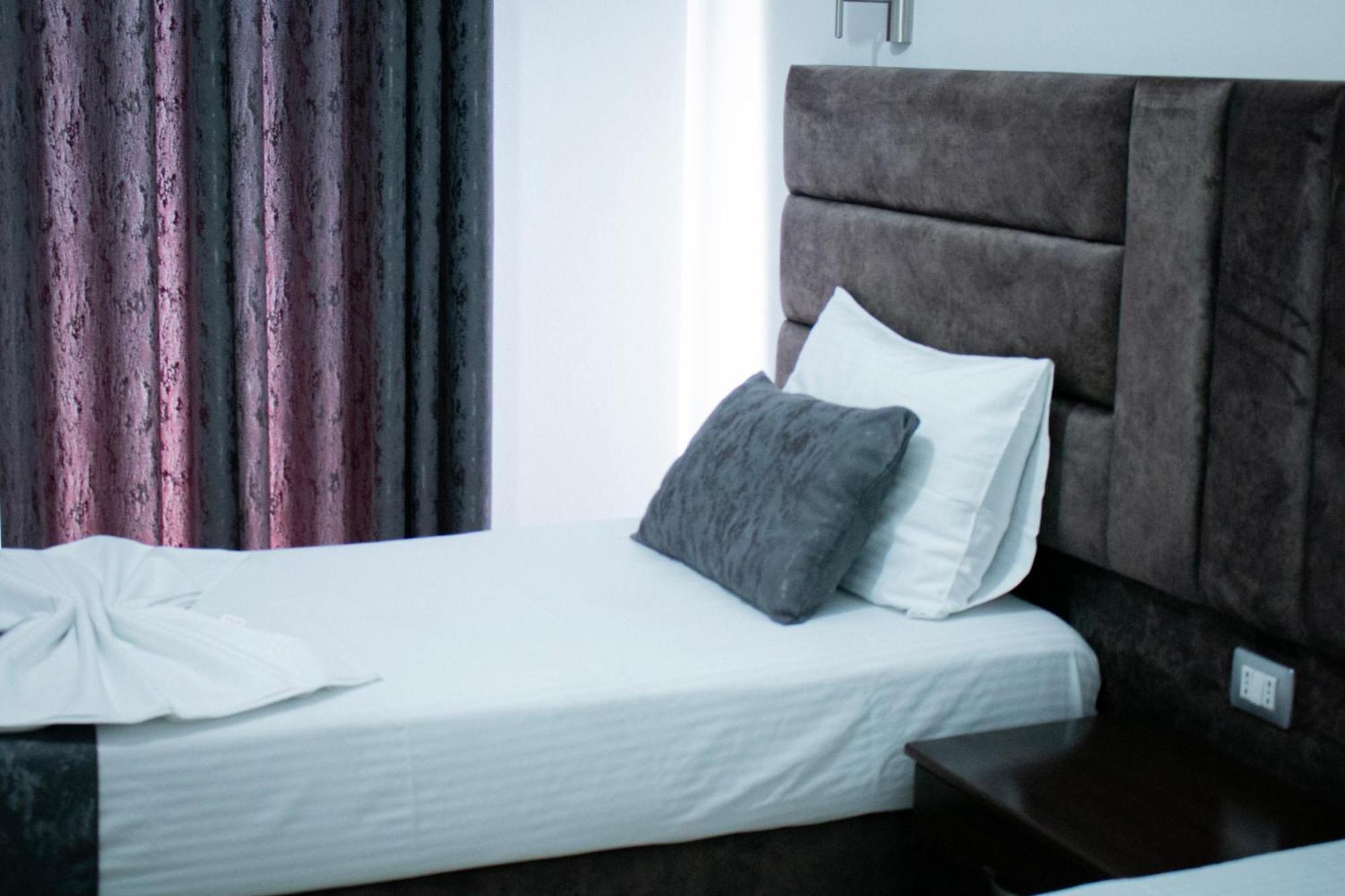 Hotel Fron Sarande Luaran gambar