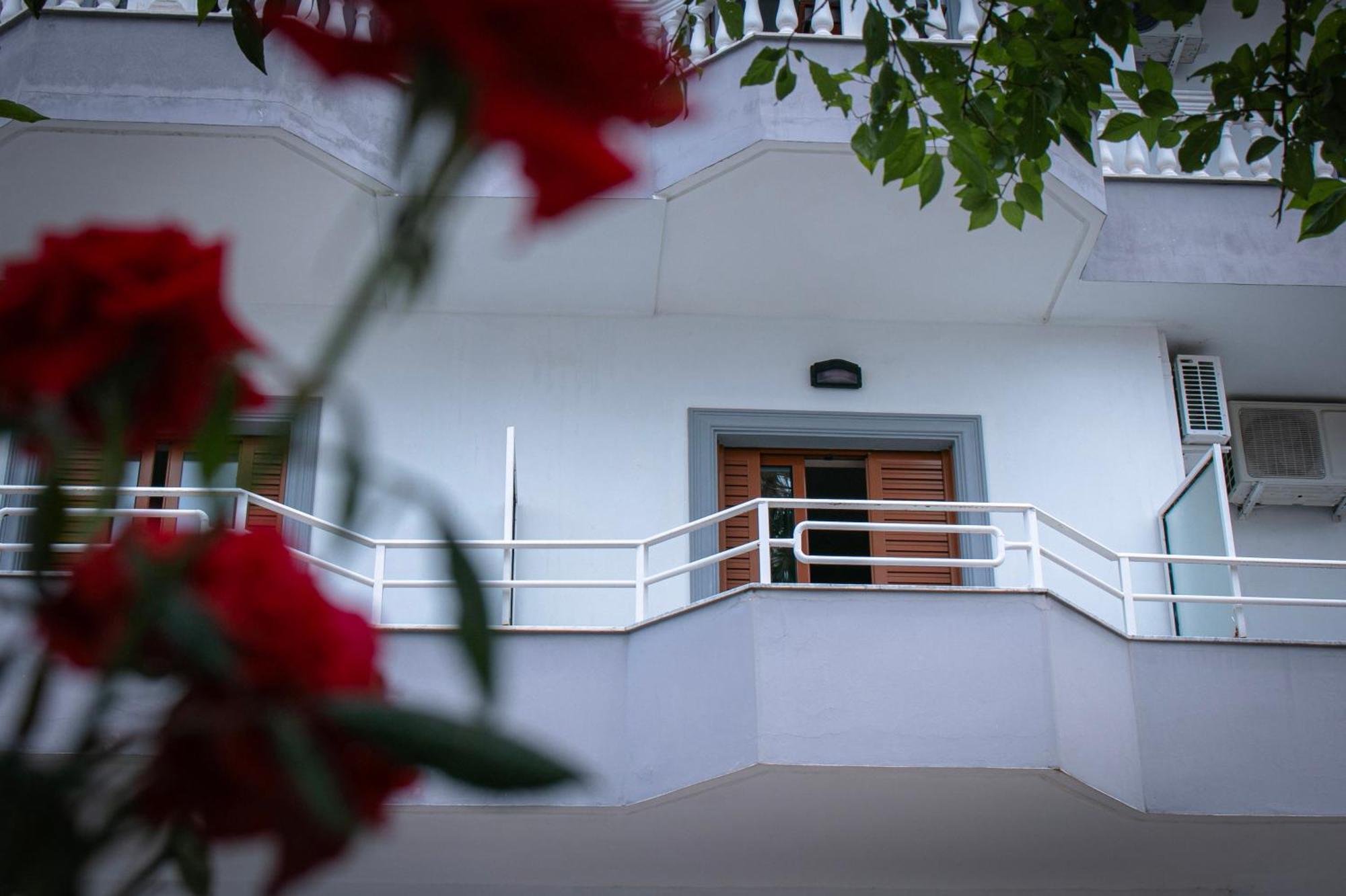 Hotel Fron Sarande Luaran gambar