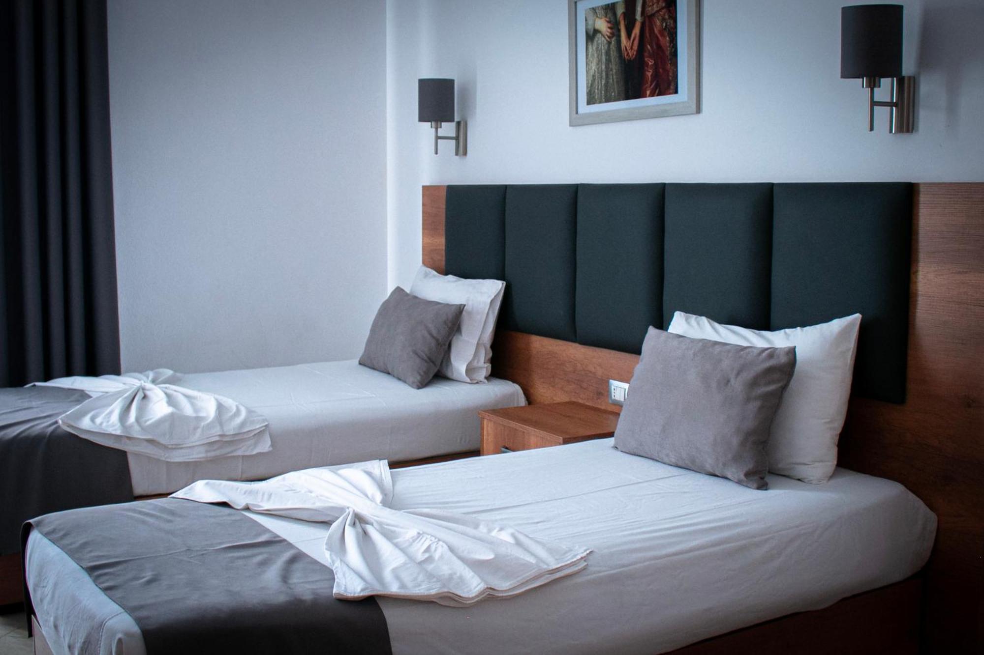 Hotel Fron Sarande Luaran gambar
