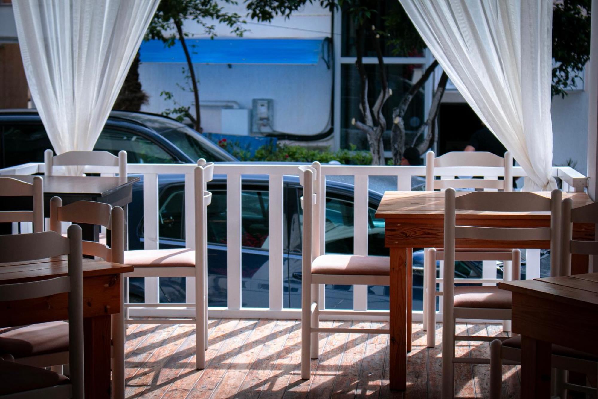 Hotel Fron Sarande Luaran gambar