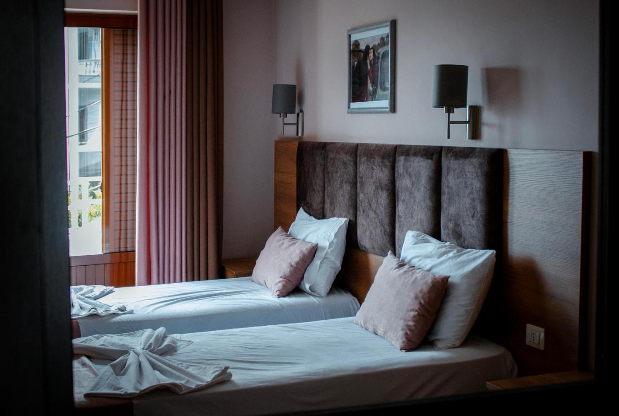Hotel Fron Sarande Luaran gambar